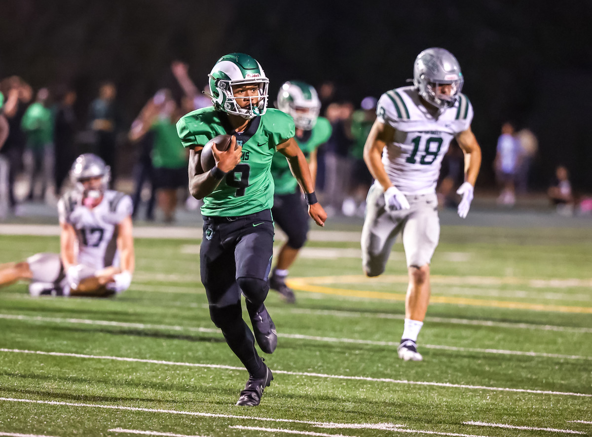 De La Salle vs St Mary's October 7, 2022 Photo-Ralph Thompson37